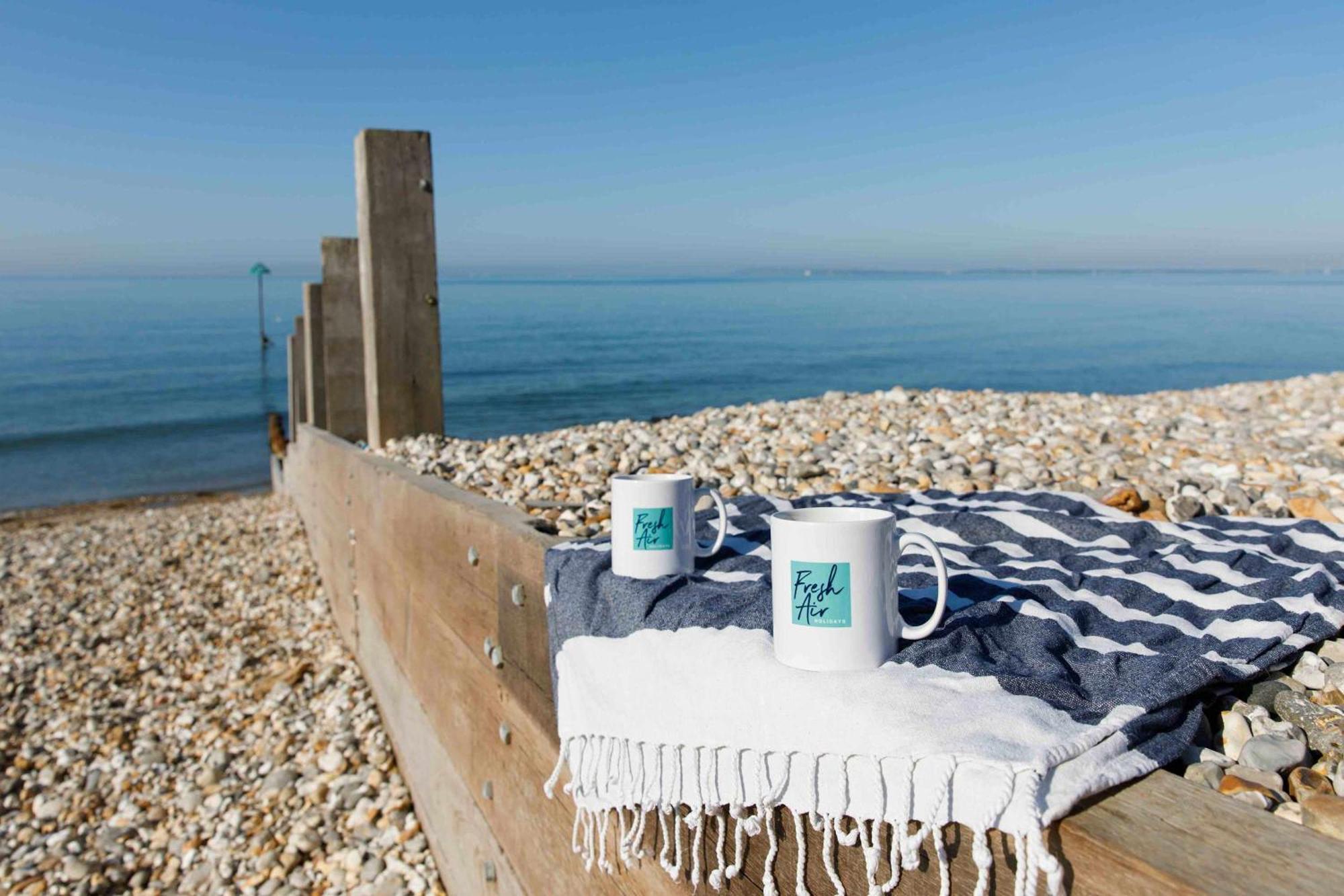 High-End Beachfront Getaway Sea View King Bed อีสต์วิทเทอริง ภายนอก รูปภาพ